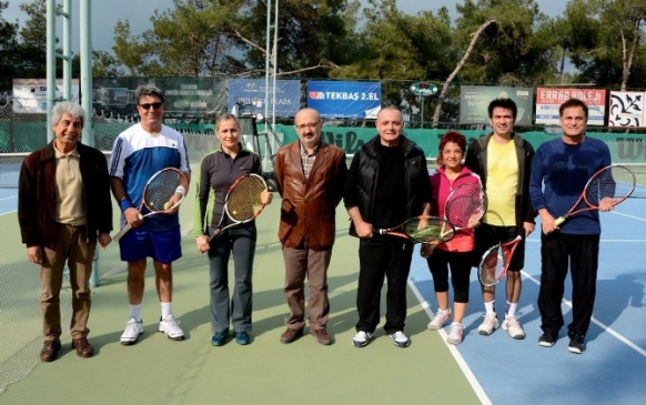 Doktorların Tenis Turnuvası Başladı