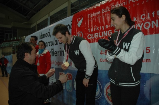 Türkiye Curling Karışık Çiftler Şampiyonası Erzurum'da Yapıldı