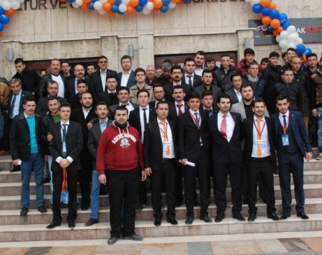 Ak Gençlik Tek Listeyle Gidilen Kongrede Güven Tazeledi