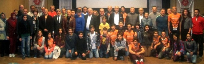 Antalya'da 27 Bin Lisanslı Sporcu Var