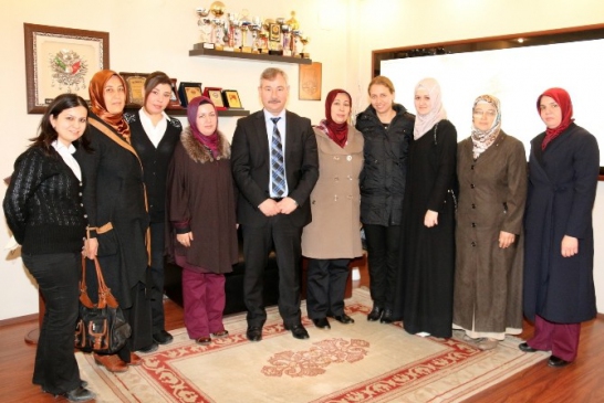 Ak Kadınlardan Nezaket Ziyaretleri