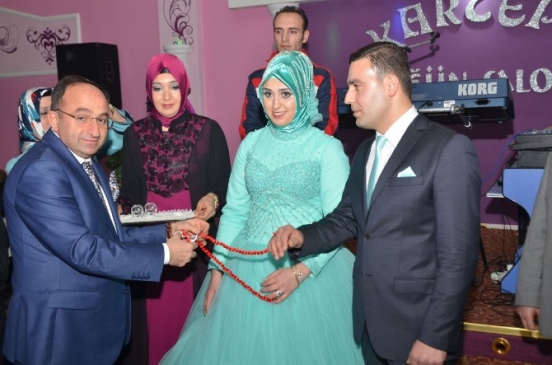 Üzülmez Kartepelilerin Mutluluğuna Ortak Oldu