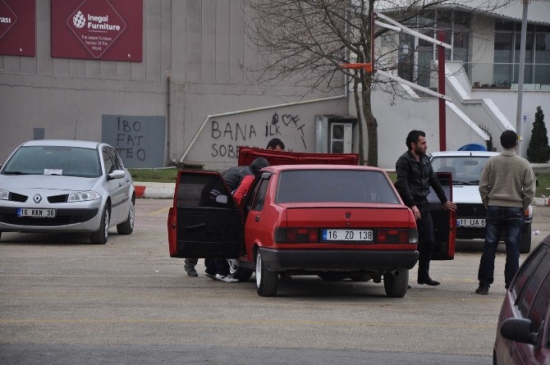 İnegöllü Galericiler İkiye Bölündü