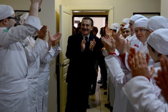 Engelliler Aşçı Yardımcısı Olacak