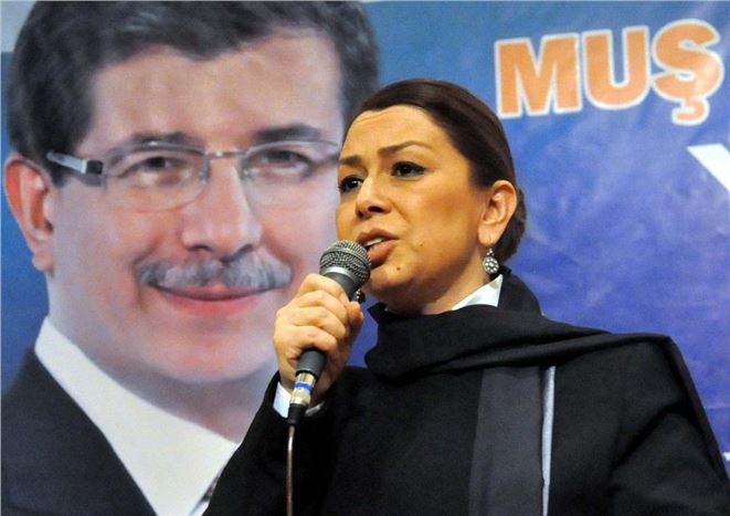 AK Parti Genel Başkan Yardımcısı Öznur Çalık