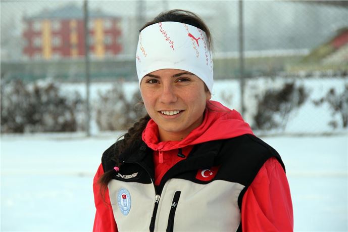 Milli kayakçı Malkoç'un hedefi 2018 Olimpiyatları