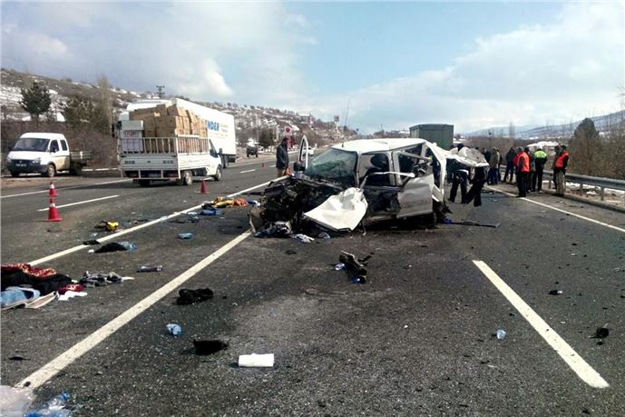 Elazığ'da trafik kazası 1 ölü, 2 yaralı