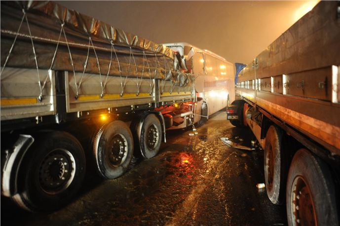 Balıkesir'de zincirleme trafik kazası
