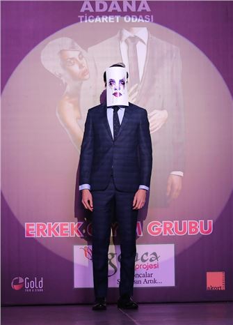 ''Goncalar solmasın artık...'' defilesi