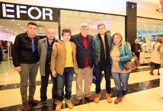 Başkan Karaosmanoğlu Çocuk Ve Gençlerle Bir Araya Geldi