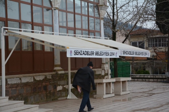 Cami Ve Okullara Portatif Branda