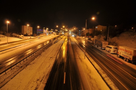 (Özel Haber) Silivri'de Sürücülerin Karla İmtihanı