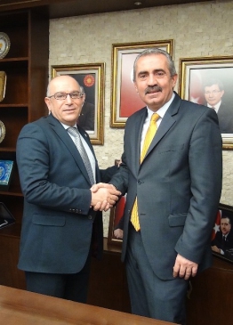 Hizmet-Iş Den Ak Partiye Ziyaret