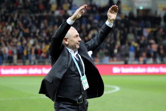 Kayserispor Taraftarından Sevgi Gösterisi