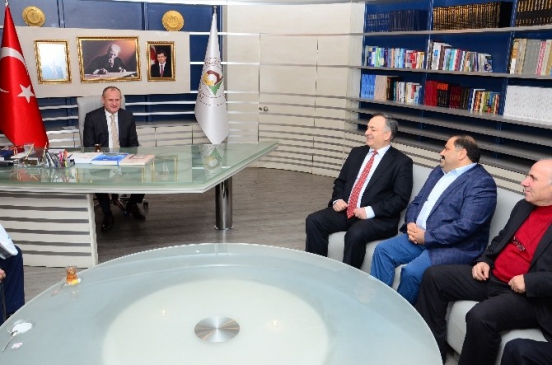 Türkiye Beyazay Derneğinden Başkan Keleş'e Ziyaret