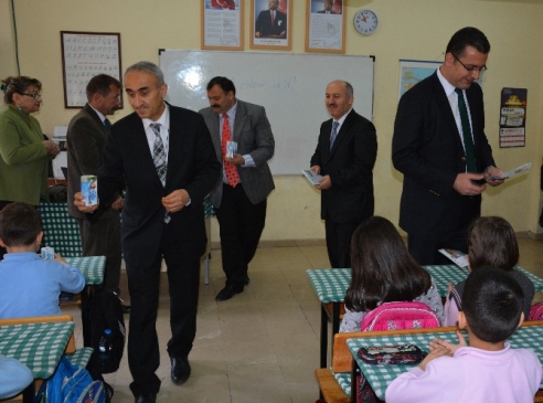 Ordu'da 43 Bin 977 Öğrenci Süt İçecek