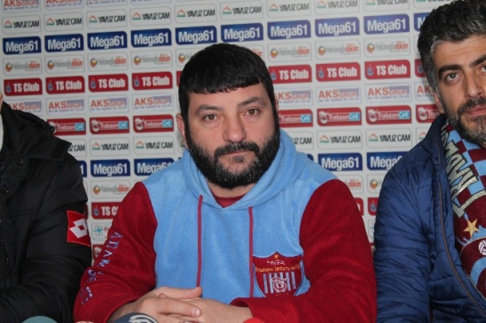Mecnun Otyakmaz'a Trabzonspor Taraftarından Cevap