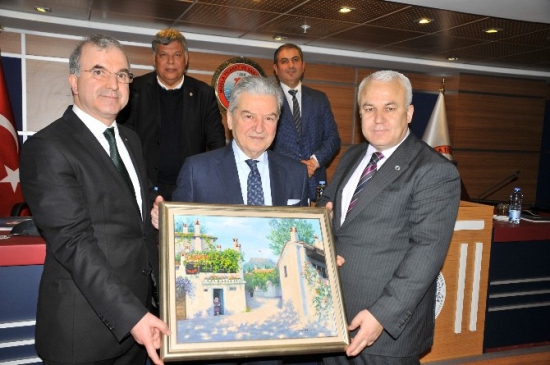 Demirtaş'tan Muğlalı İş Adamı Hemşerilerine Tavsiyeler