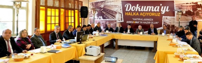 Siyasi Parti Temsilcileri Dokuma'da