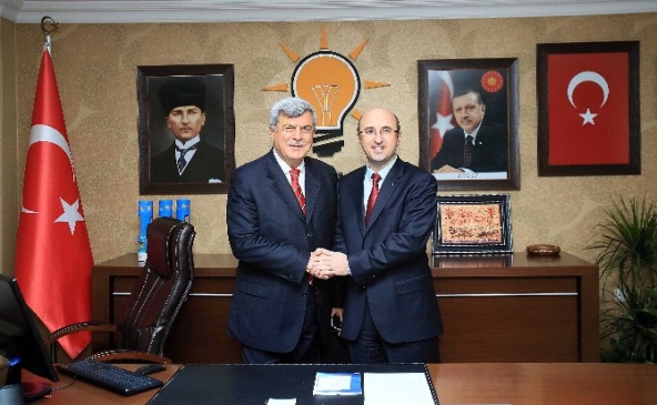 Karaosmanoğlu'ndan Ceyhan'a Hayırlı Olsun Ziyareti