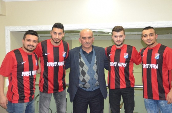 Tosya Gençlik Spor Transferde Taşköprüspor'un Kaptanını Transfer Etti