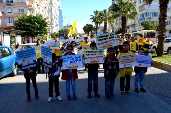 Eğitim-Sen'den 500 Kişilik Eğitim Yürüyüşü