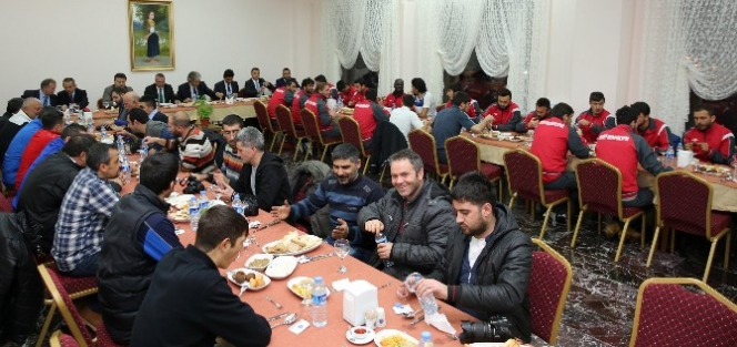 Rektör Prof. Dr. Korkmaz'dan Serhat Ardahan Spor Kulübü'ne Destek