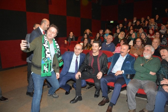 Yapışık Kardeşler İzmit'te Engelli Aileleriyle Buluştu