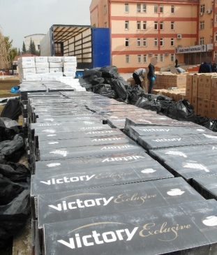 Elazığ Polisi Bir Tir Kaçak Sigara Ele Geçirdi