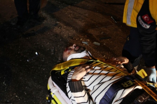 İki Otomobil Çarpıştı 1'i Ağır 4 Yaralı