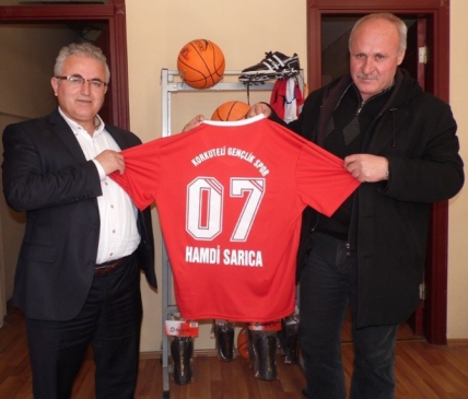 Korkuteli Gençlikspor'a Şenlik Ağasından Destek