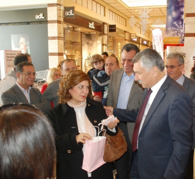 ''sevgiline Kendi Hediyeni Kendin Yap'' Etkinliği