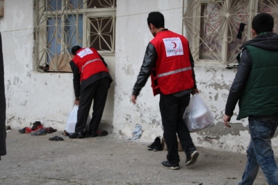 Türk Kızılayı'ndan Silopi'deki Mülteci Ailelere Yardım