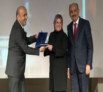 Bakan Müezzinoğlu'ndan Eşine 14 Şubat Sevgililer Günü Jesti