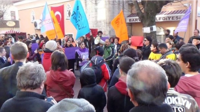 Bartın'da Özgecan İçin Basın Açıklaması Yapıldı