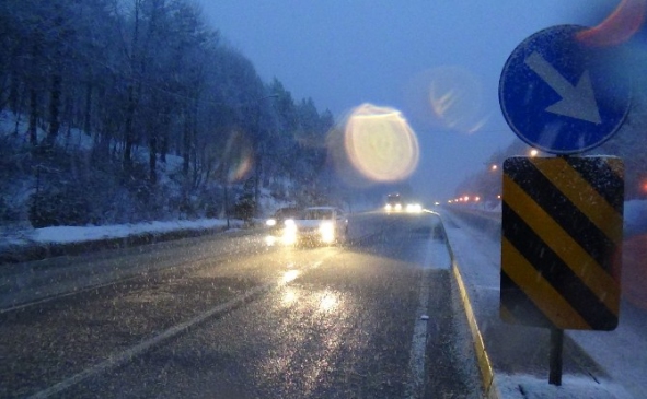 Bolu Dağı'nda Kar Yağışı Başladı