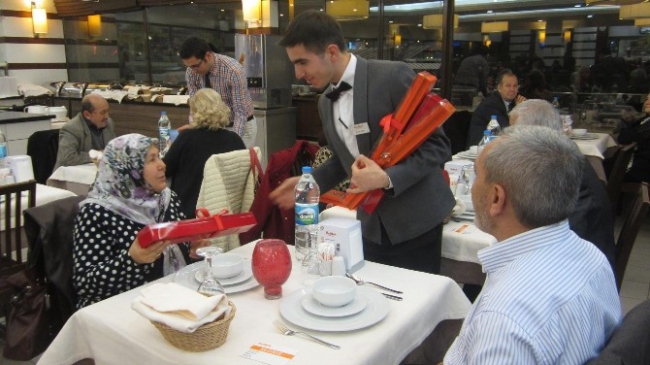 Özdilek'te Sevgilerini Anlattılar