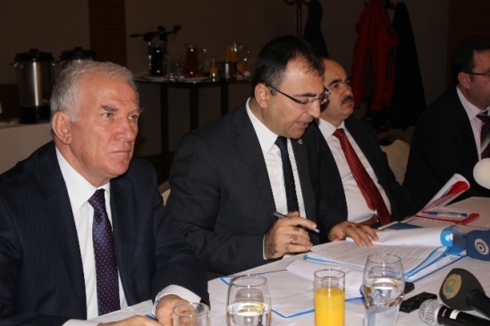 İzmir Valisi Toprak