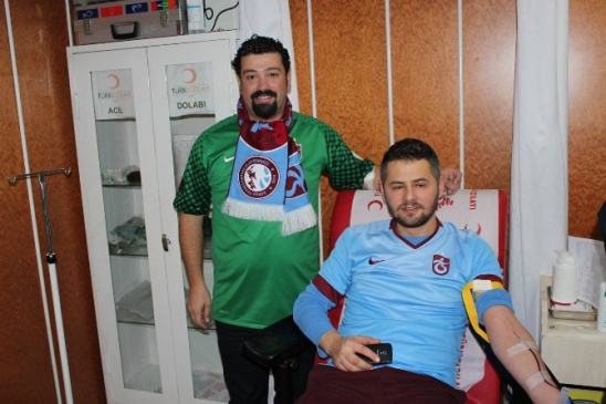 Bordo-Mavi Kan Kardeşliği