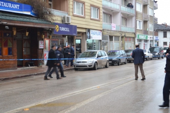 Restoran İşletmecisi Korumalarına Kurşun Yağdırdı 3 Yaralı