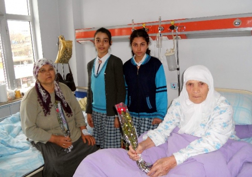 Cumhuriyet Ortaokulu'nda Erdemli Ve Başarılı Birey Projesi