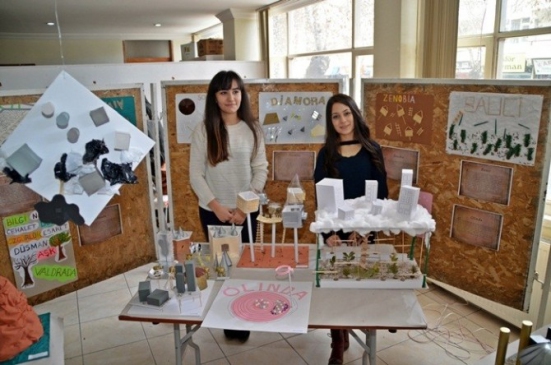 Makü Öğrencilerinden Güz Sergisi