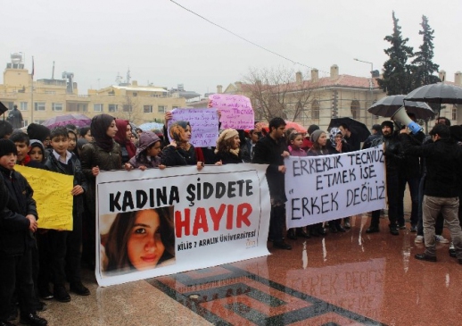 Kilis'te Öğrenciler Özgecan İçin Yürüdü