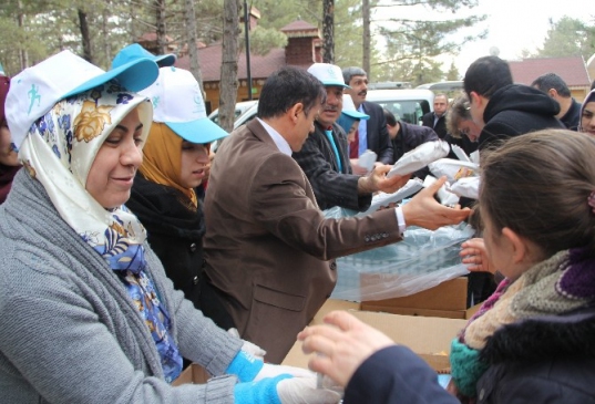 Sağlıklı Yaşama Dikkat Çekmek İçin Balık Ekmek Dağıtıldı