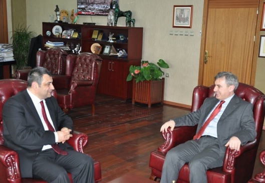 Rektör Adayı Er'den Rektör Laçiner'e Ziyaret