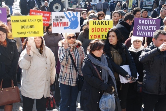 Edremitlilerden Özgecan Cinayetine Tepki