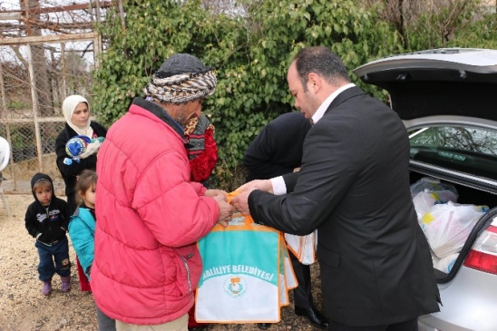 Deaş Zulmünden Kaçan 16 Kişilik Türkmen Aileye Yardım