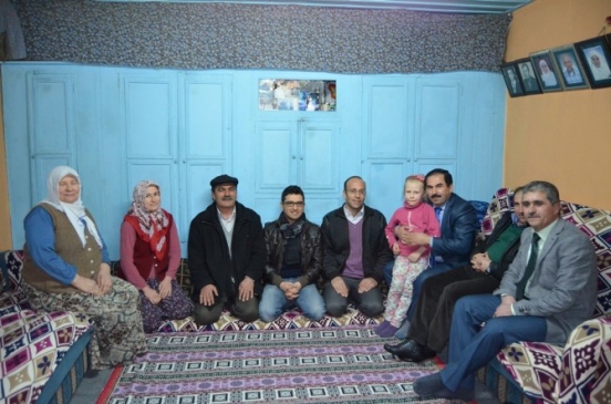 Çocukların Yarınları İçin Çalışıyorlar