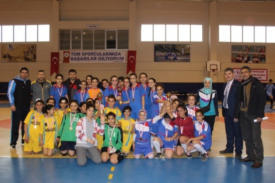 Yıldızlar Bay Bayan Futsal Müsabakaları Sona Erdi