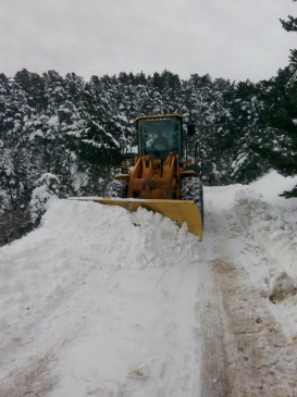 Yıldızeli'nde 118 Köy Yolu Ulaşıma Kapandı